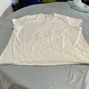 Classic Men's White Crewneck T-Shirt 994